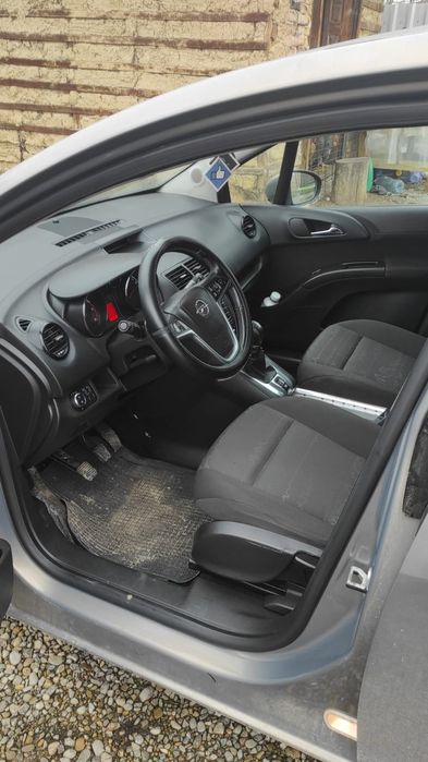 Vând Opel meriva 1.3 diesel