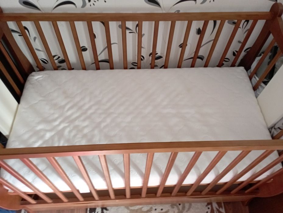 Pătuț pentru copii + saltea