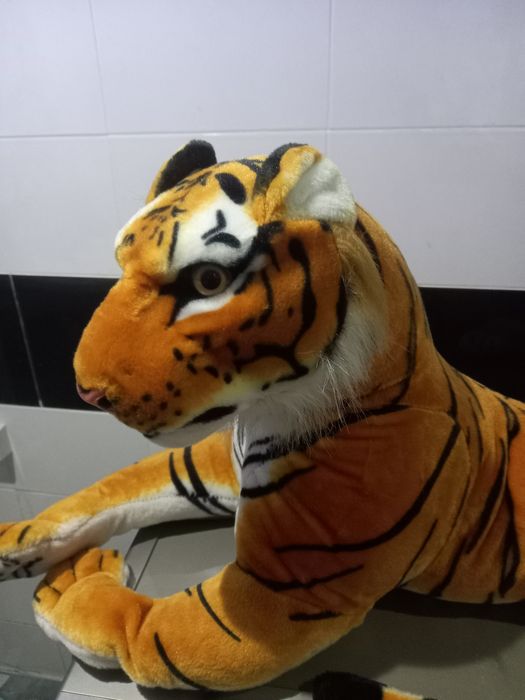 Продаётся мягкая игрушка тигр. Состояние как новый.