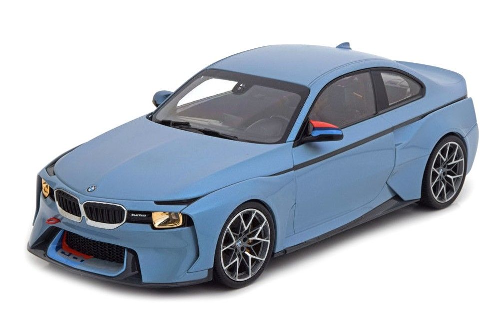 Macheta originala Bmw 2002 Hommage Blue scara 1:18