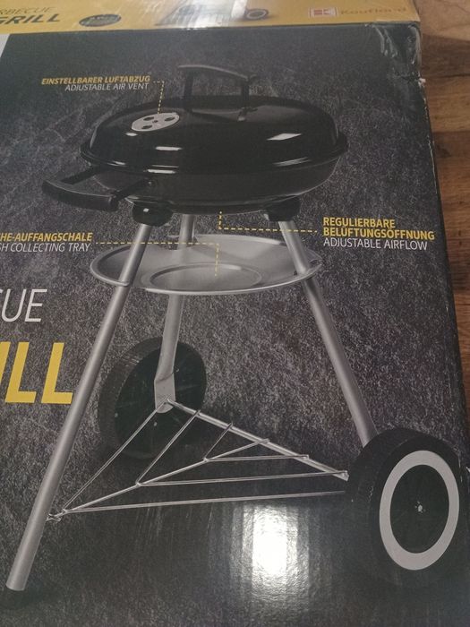 BBQ,Gratar rotund pe carbuni cu capac,roti