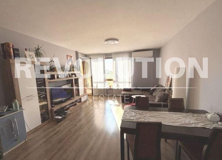 Двустаен апартамент в района на Владислав Варненчик!