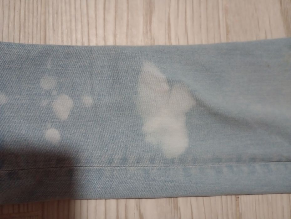 Blugi H&M în condiții bune