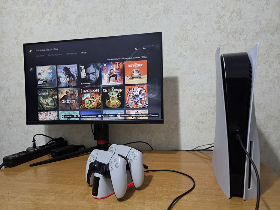 PS5 с 2 джойстика