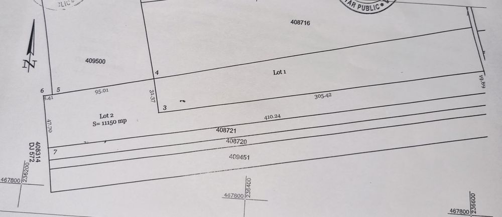 Proprietar vand teren arabil la asfalt pe DJ572 11150mp2