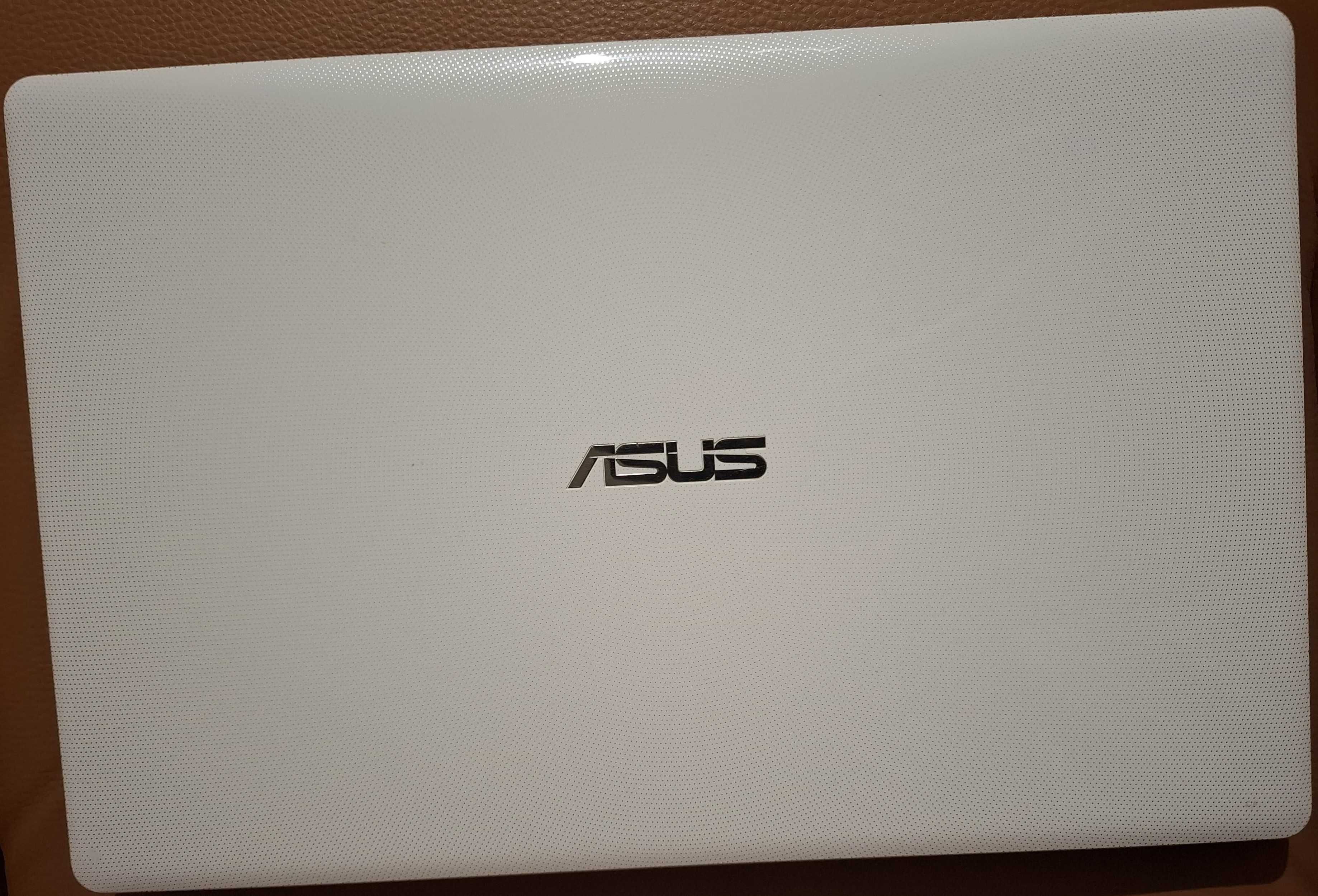 Vând ASUS X550CC i3-3217U • 8 GB RAM • SSD 250 GB • HDD 500GB