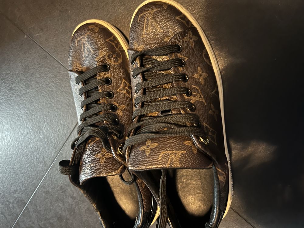 Маратонки louis vuitton