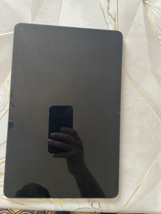 Продам почти новый Poco pad