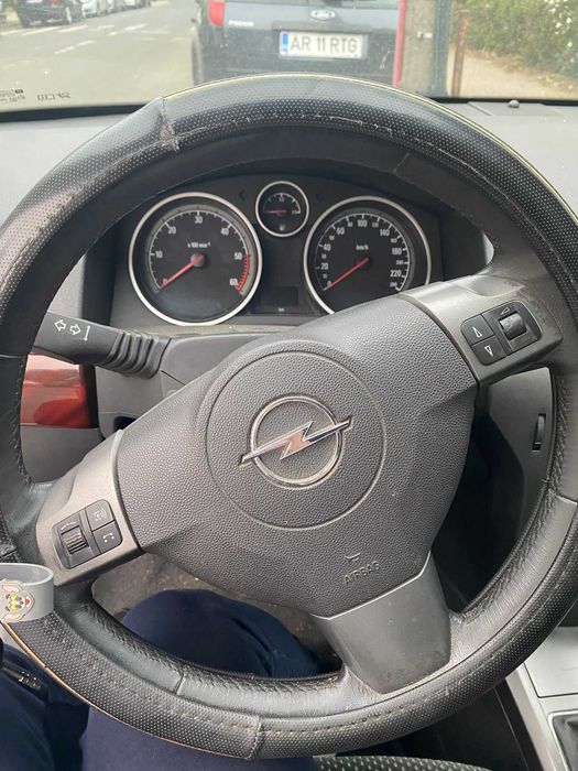Vand Opel Astra h pentru piese