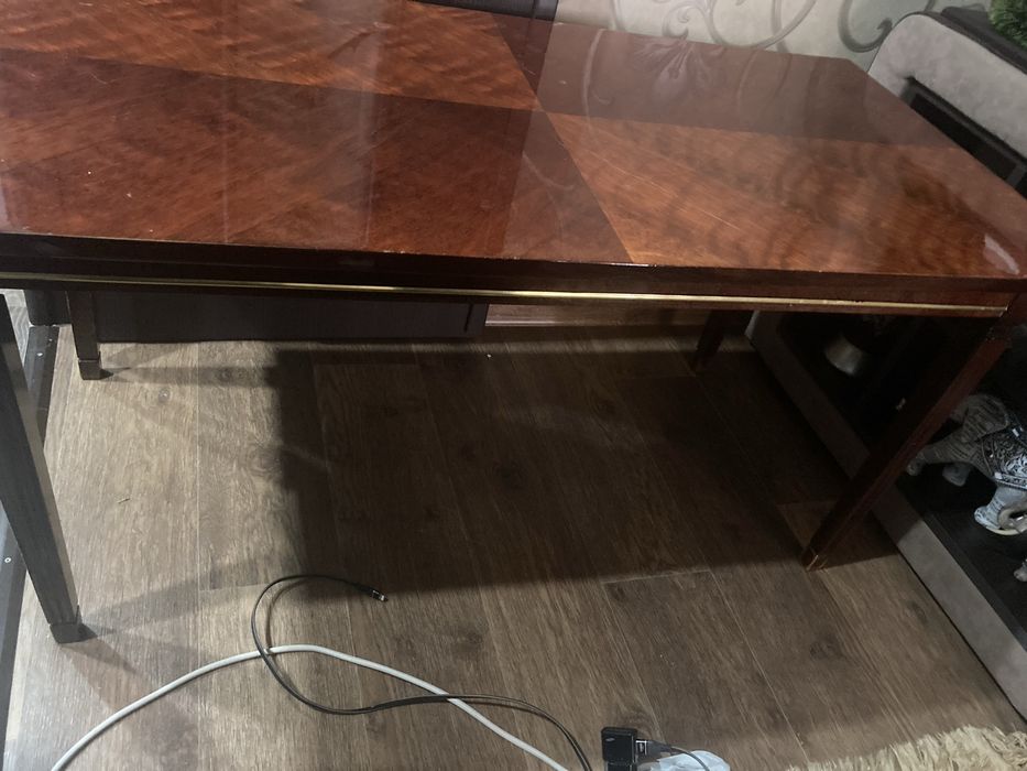 Продам журнальный столик