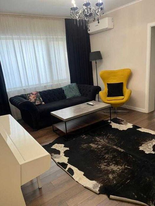 Луксозен апартамент в район Център