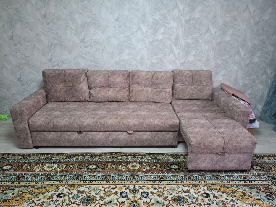 Диван в хорошем состоянии!