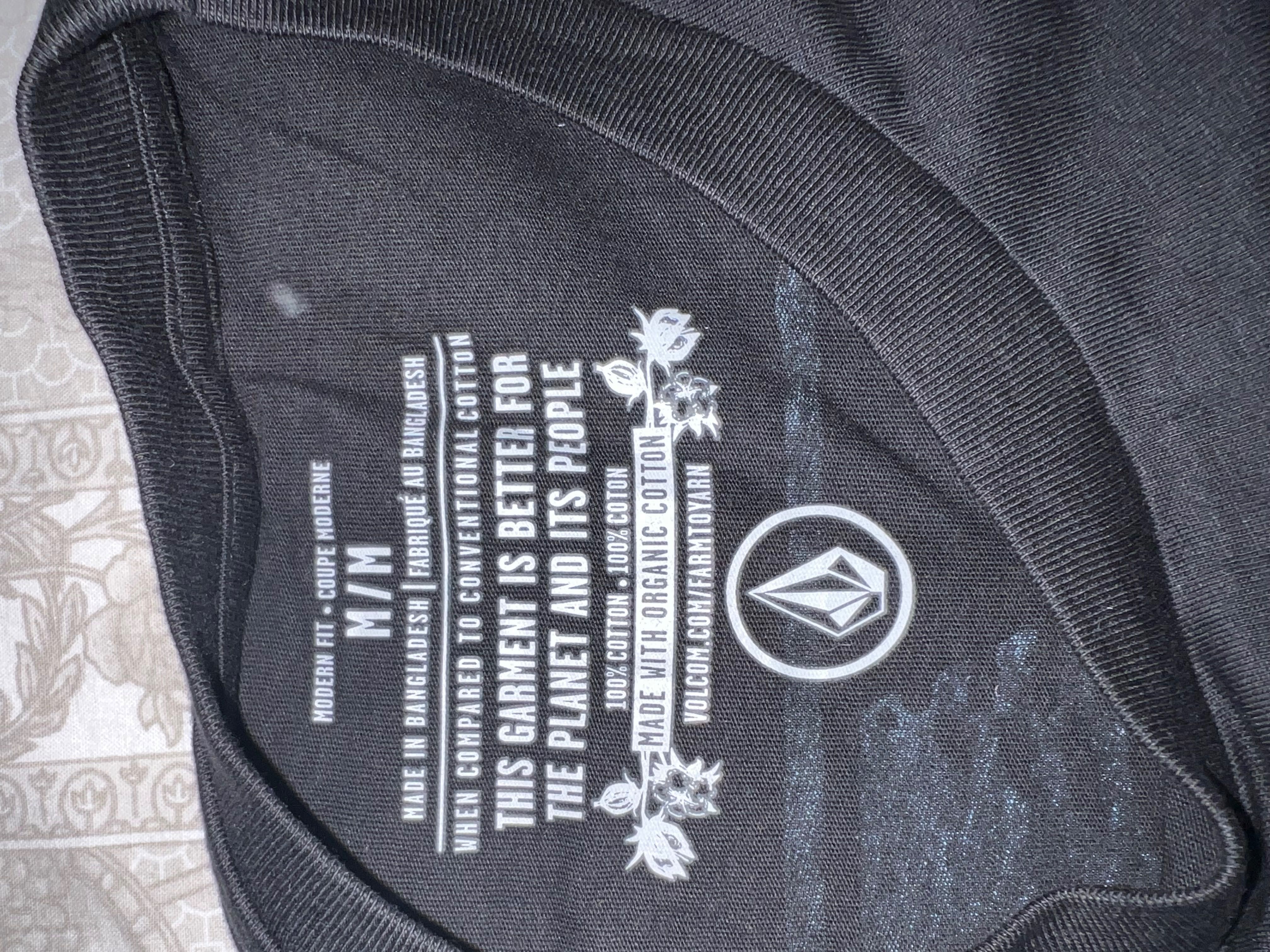 Черна мъжка тениска VOLCOM