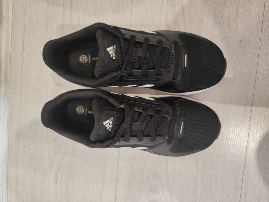 Оригинални маратонки Adidas 35 номер