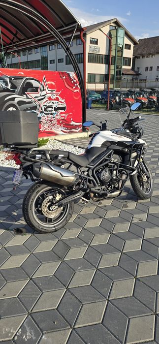 Triumph Tiger 800 + Panniers. Schimb cu Enduro 4T.