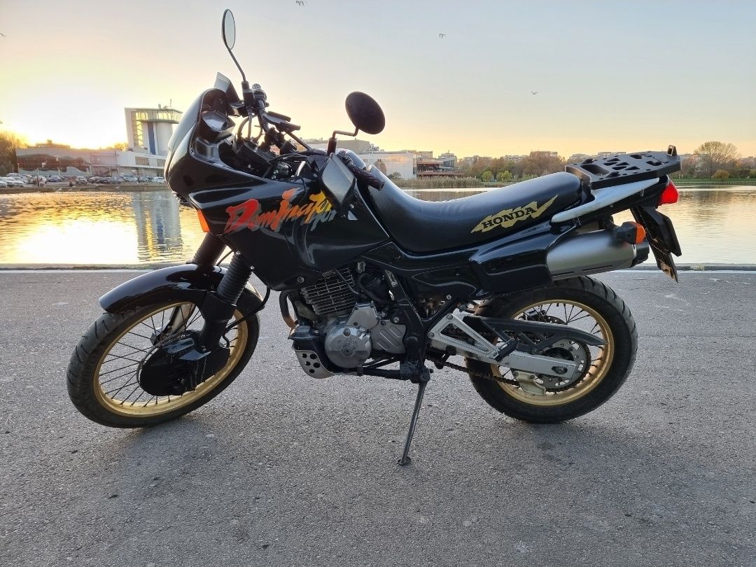 Honda Dominator NX 650