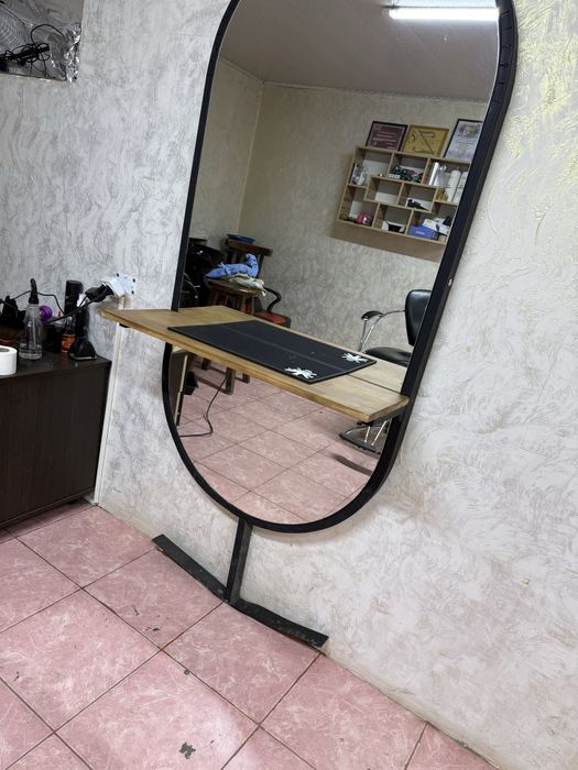 Продам зеркало за 50000 тыс хорошем состояние пишете по номеру телефон