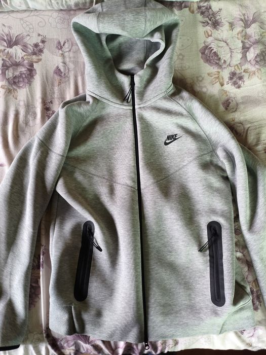 Оригинални горнища на Nike