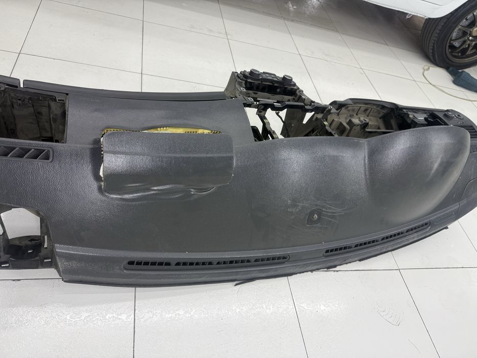 Epika tarpetka zibori sotiladi