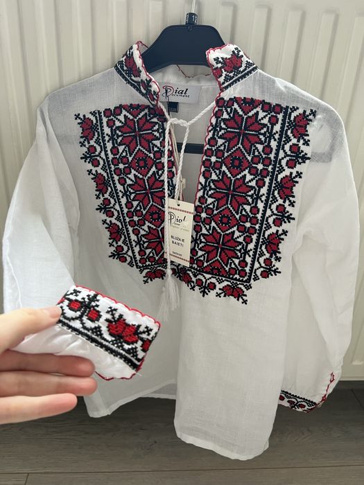 Bluza ie copii marimea 5-6 ani 1 decembrie