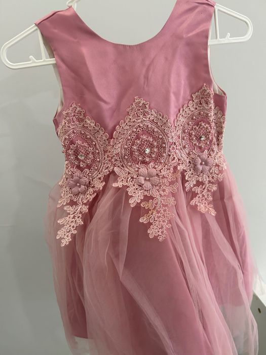 Подарю в дар платье для девочки 1,5 для нового года