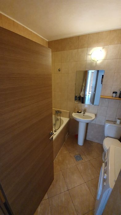 Apartament 3 camere bloc nou, boxa și parcare