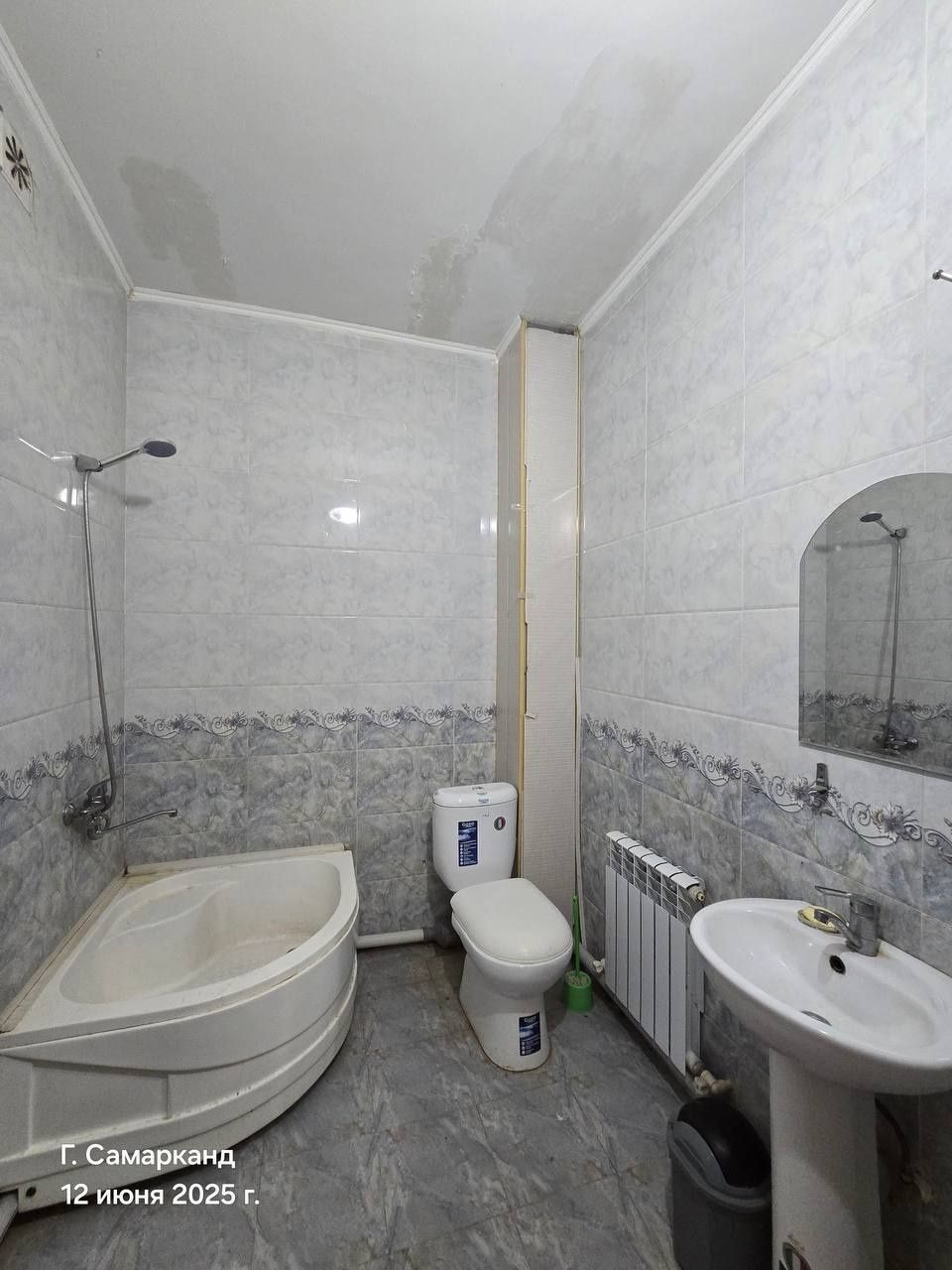 Продаётся 2 комнатная ново-ка 52м² на 4 этаже сам коч