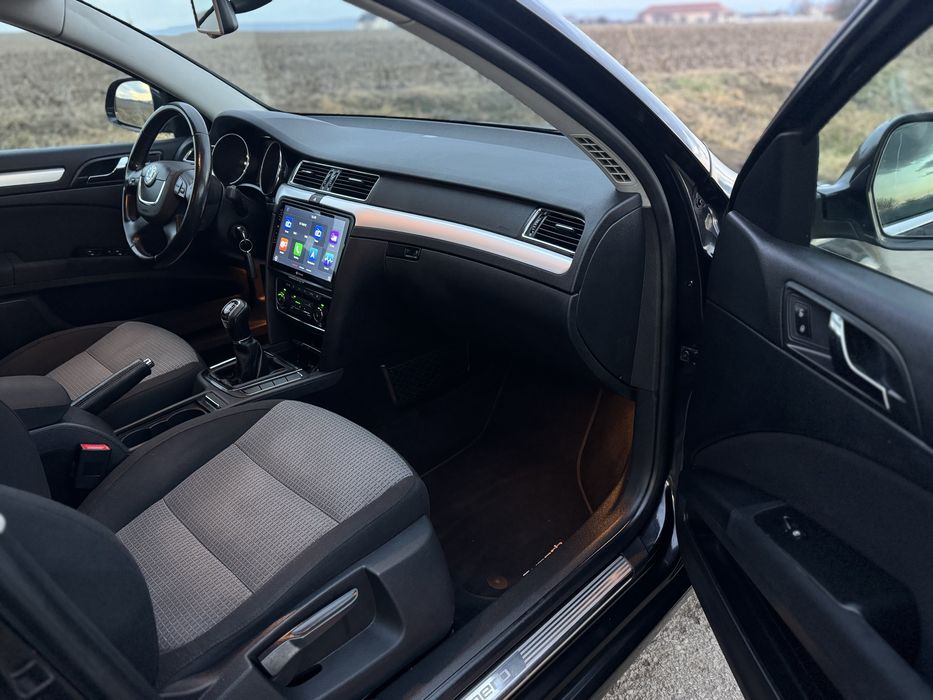 Skoda Superb 2.0 TDI 140 CP 4x4 2011 IMPECABIL