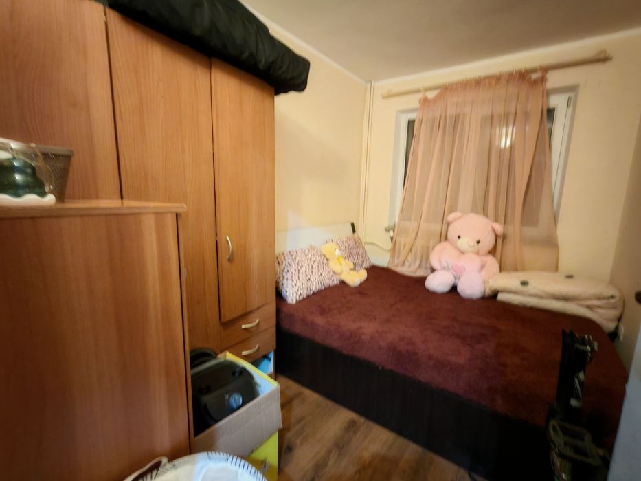 Bl. fără risc, Ap. 3 camere, Podu Ros - Lic. Racoviță.