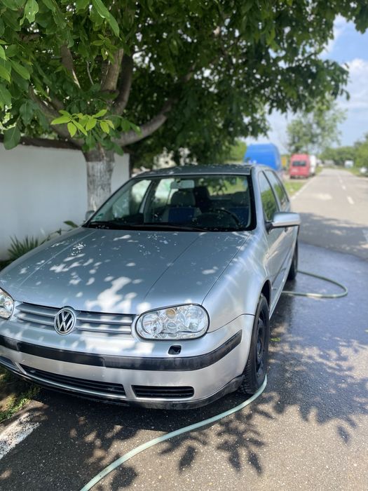 Vand golf 4 pret 45 de milioane negociabil