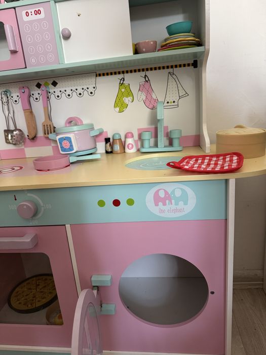 Продам детскую кухню