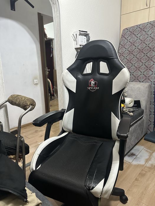 Компьютерное игровое кресло