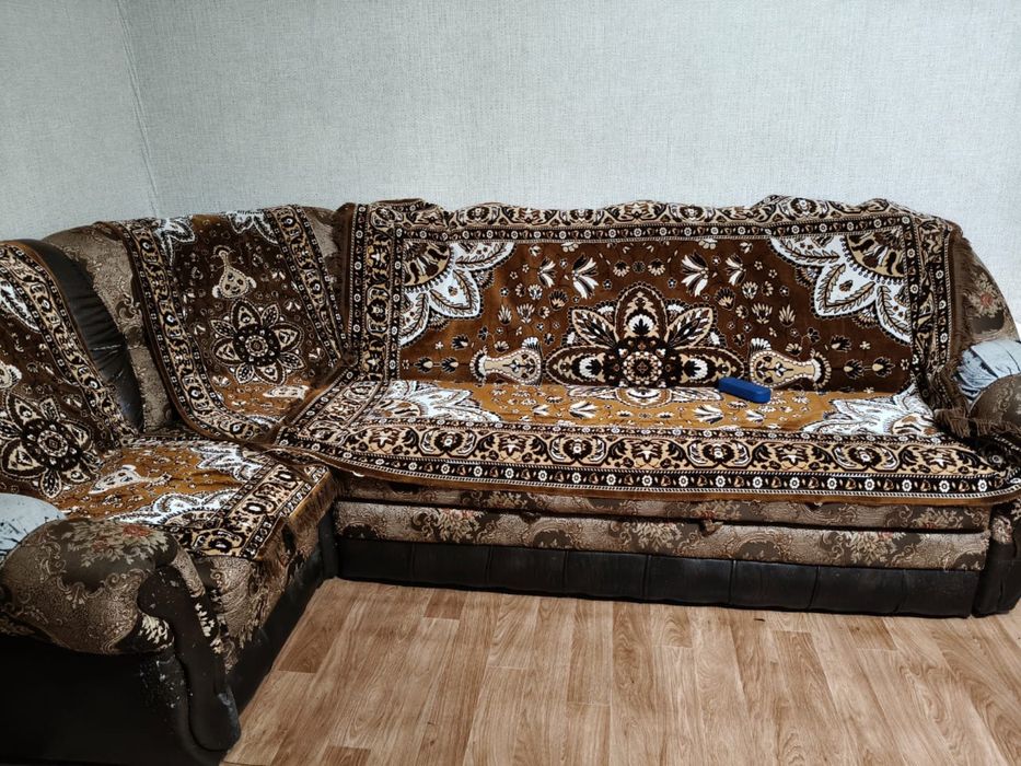 Отдам даром, диван.