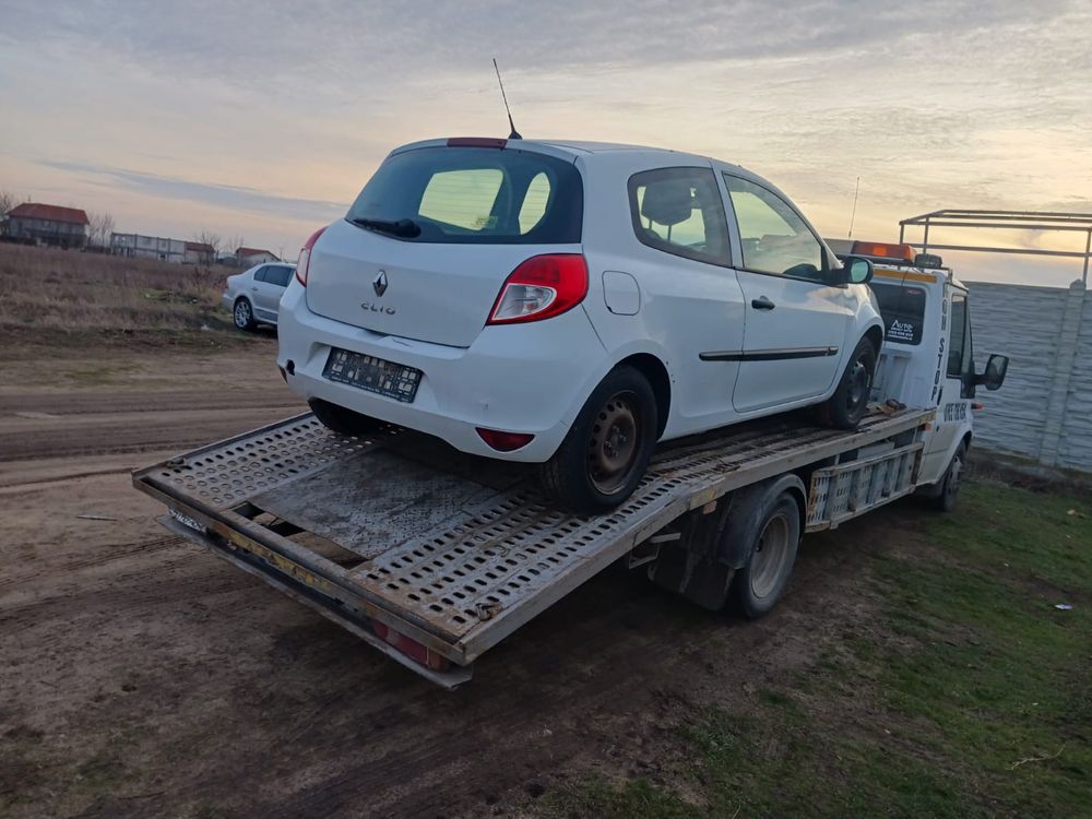 Dezmembrez renault clio 3 motorina