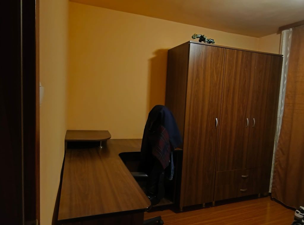 Vand set birou cu dulap tineret