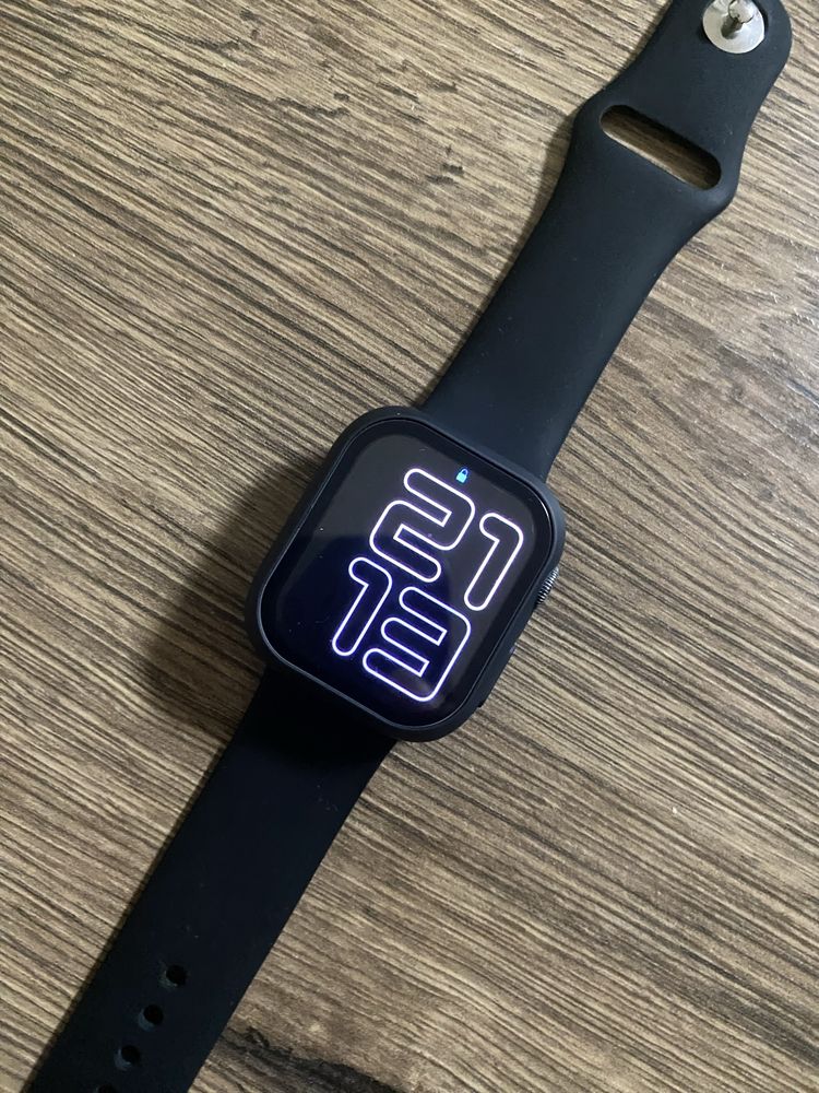 Продам Apple Watch 8