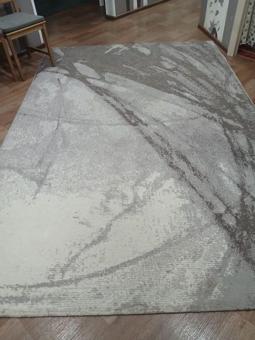 Ковёр в отличном состоянии