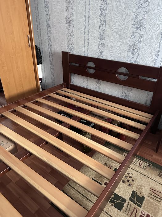 Кровать двуспальная