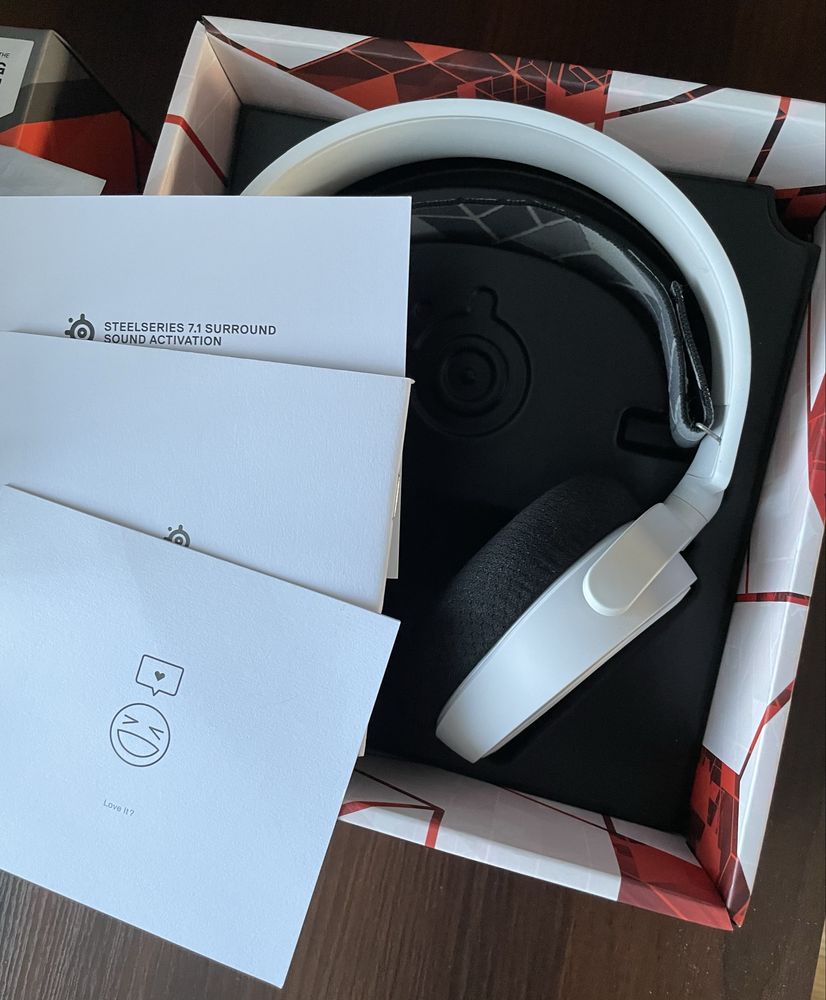 Наушники белые Steelseries Arctis 3