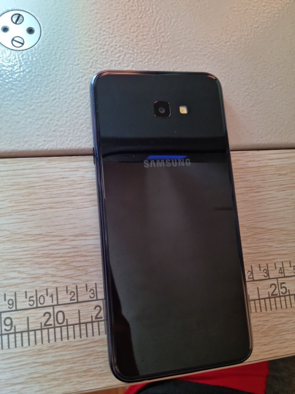 Samsung J4+ чёрный