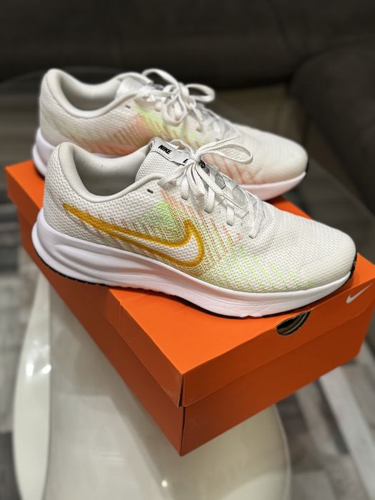 Маратонки Nike Run Defy