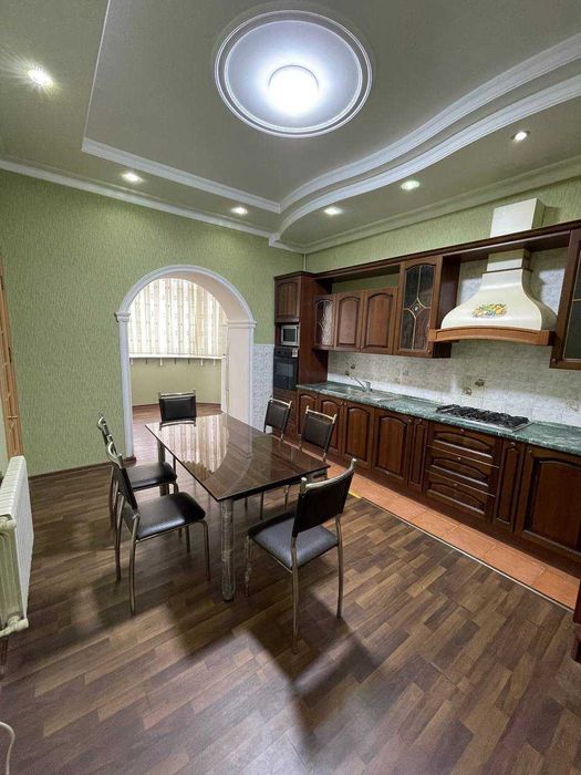 V1816 ПРОДАЕТСЯ 4/4/4 НОВОСТРОЙКА на: Ул.Чехова  164м2