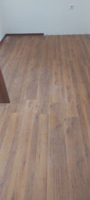 Продам ламинат в хорошем состоянии