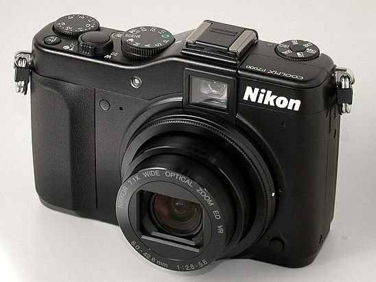 Профессиональный компакт Nikon P7000 стрит фото