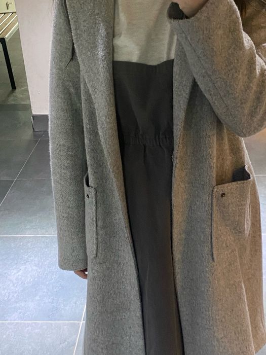 Пальто серого цвета