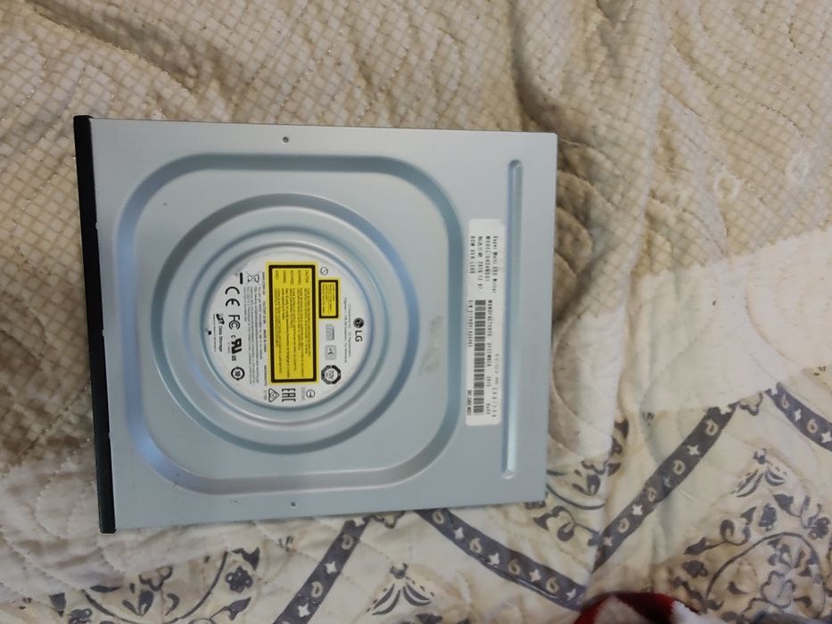Vând LG  M-DISC Super Multi DVD Writer