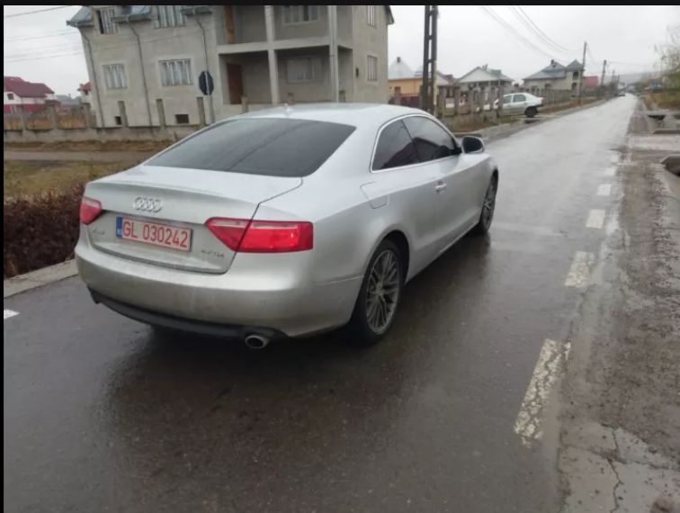 Capota portbagaj haion Audi a5 motor 2.7tdi 190cp dezmembrez Cama Audi q5 motor 3.0tdi Q7 bug a4 b8 dezmembrari piese