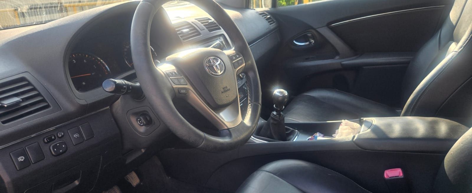 Toyota Avensis 2011