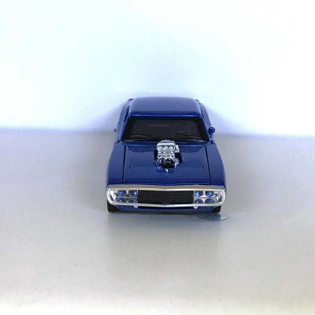 Машинка из серии моделек инерционная Dodge Charger