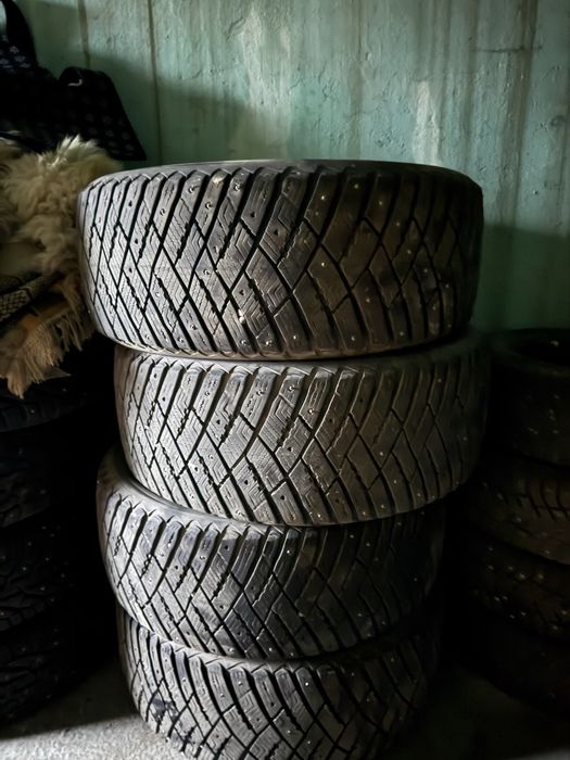 Продам зимние шины Goodyear